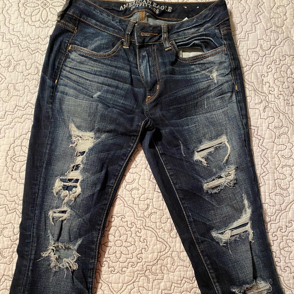 American Eagle distressed jegging, size 4